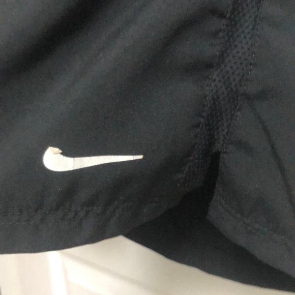 Nike Dri-FIT Women's Training Running Shorts Size Small Black - Picture 2 of 7